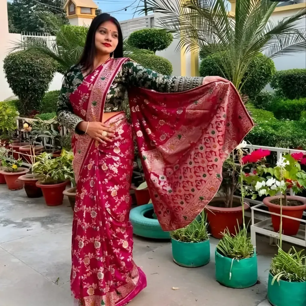 Elegant Red Floral Printed Saree with Rich Border